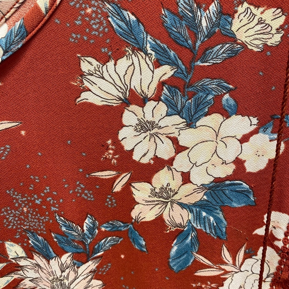 *4 for $20* Lily Morgan Floral Sleveless Blouse - Picture 4 of 7